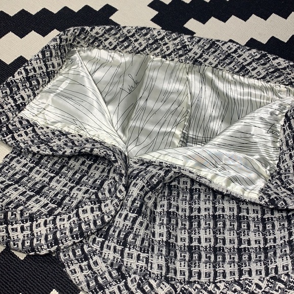 Boss Babe, WALTER BAKER, knit, button skirt!! - Picture 8 of 13